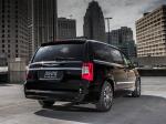 Chrysler Town & Country S 2012 года
